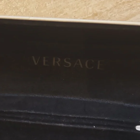 Versace Oversized Creamy White Hard Shell Glasses Case - Picture 6 of 8